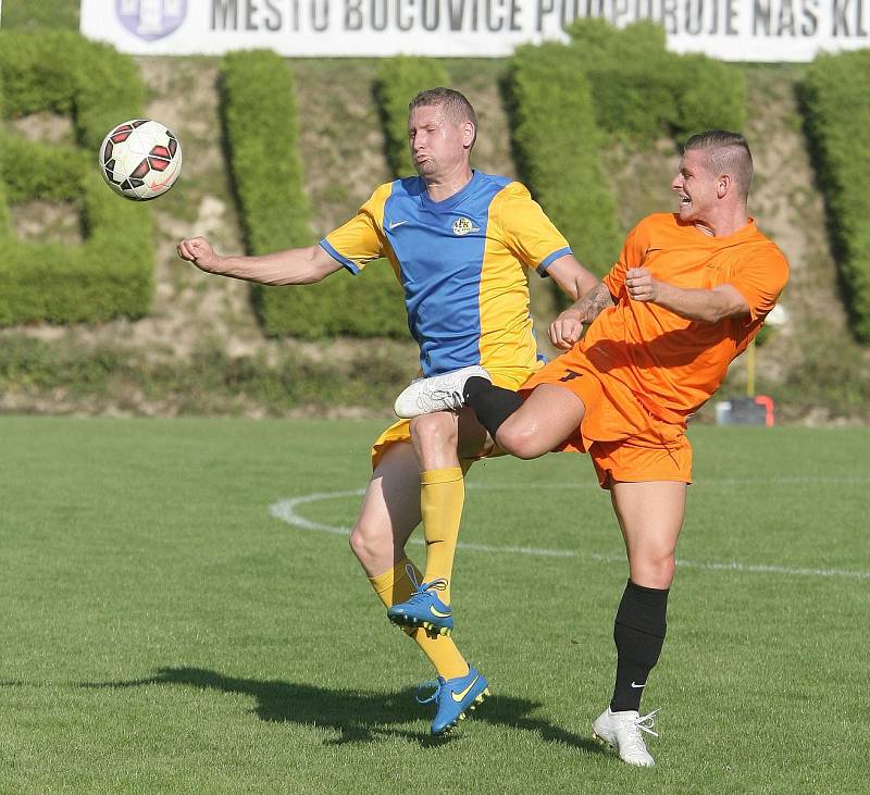 Fotbalisté Tišnova porazili 2:1 v prvním soutěžním zápase sezony dalšího postupujícího z I. A třídy Bučovice.