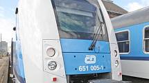 První dvouvozovou soupravu ze série sedmi nových vlaků Regiopanter za skoro milardu korun dostal v pátek Jihomoravský kraj. 