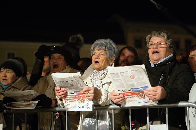 Kuřim 12.12.2018 - Česko zpívá koledy na brněnském náměstí Svobody.