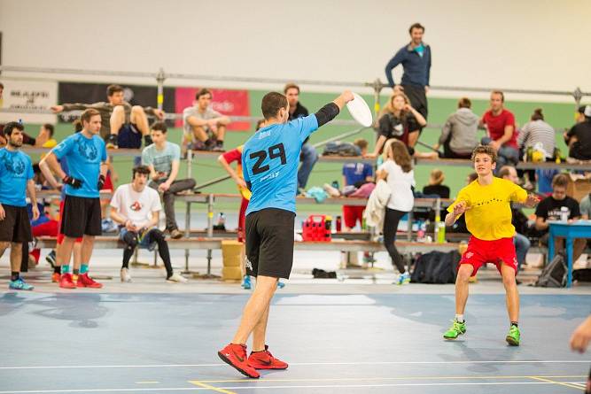 Loňské halové mistrovství České republiky v ultimate frisbee.