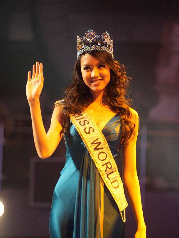 MISS 2008 - Číňanka C'Lin Čang