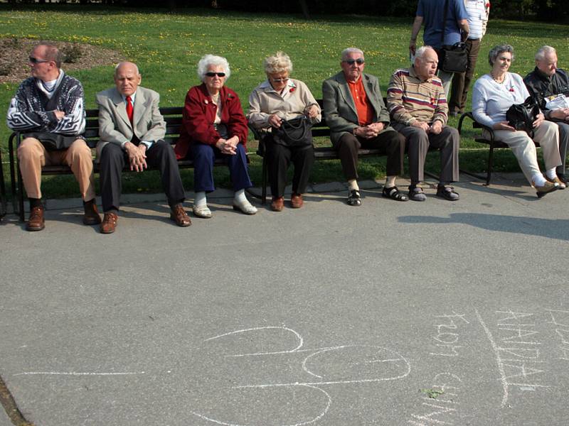 Sraz komunistů k 1.máji na Moravském náměstí v Brně