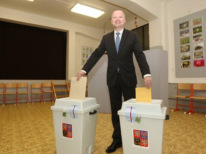 Předseda Občanské demokratické strany Petr Fiala volil v městské části Brno-sever. „Spokojený bude jedině s volebním vítězstvím své strany. Všechno ostatní jsou pro mě jen více, či méně přijatelné varianty,“ uvedl Fiala.