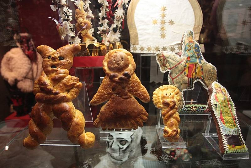 Výstava Moravského zemského muzea v Brně přibližuje Vánoce z pohledu Čechů i národnostních menšin.