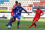 Fotbalisté Zbrojovky Brno (v červeném) prohráli oba přípravné duely na hřišti prvoligové Olomouce. Foto: Petr Nečas