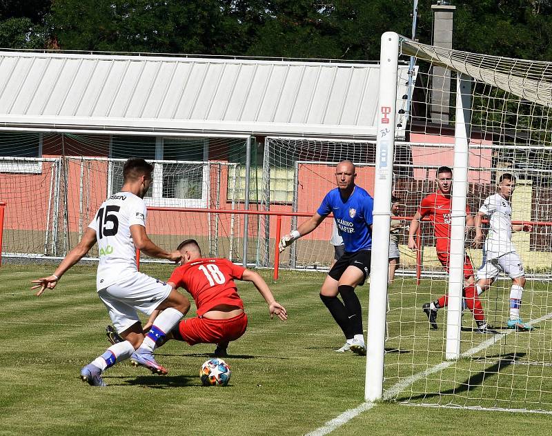 Fotbalisté Líšně ve výročním utkání porazili oslavující Pohořelice 9:2.