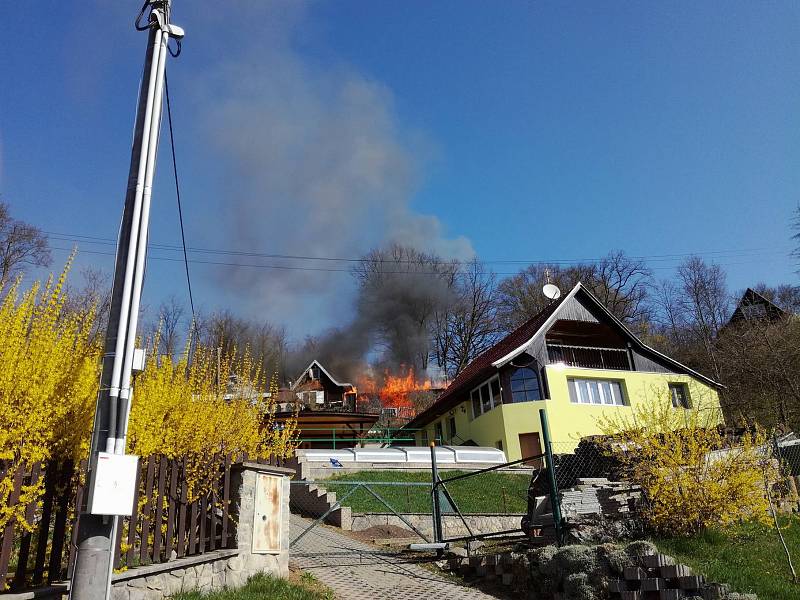 Požár chaty v Bílovicích nad Svitavou