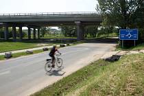 Jižní Moravou prochází významné migrační trasy zvěře. Přes dálnici se ale po takzvaných zelených mostech nedostanou. Žádné tam nejsou. Jeden přechod možná vznikne u Podolí na Brněnsku.
