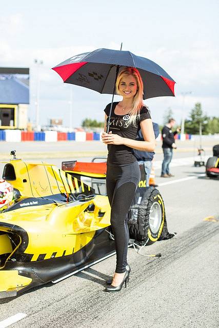 Finalistky České Miss se zúčastnily závodů  Masaryk Racing Days v areálu brněnského Masarykova okruhu. 