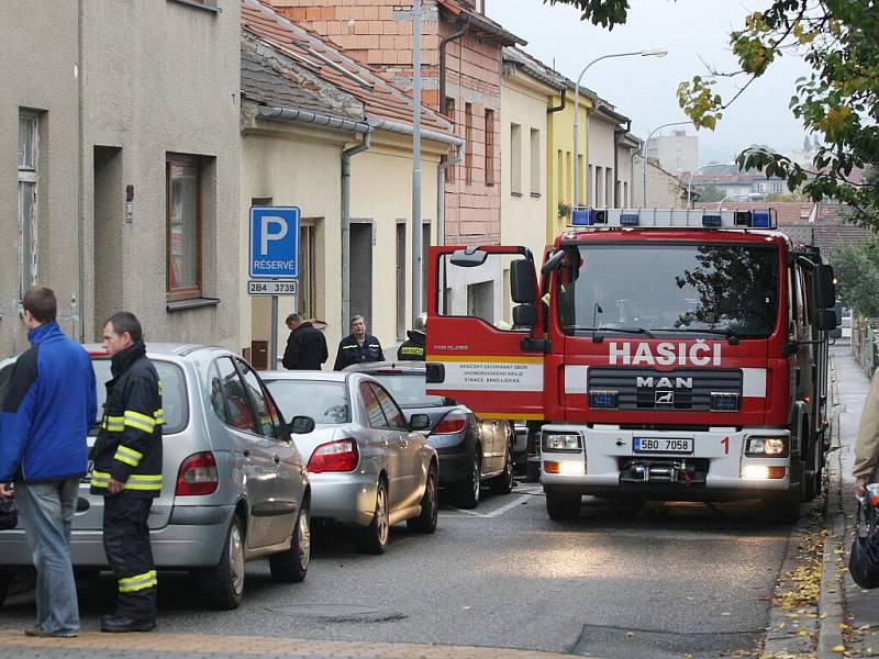 Požár domu v Potácelově ulici v brněnských Židenicích.