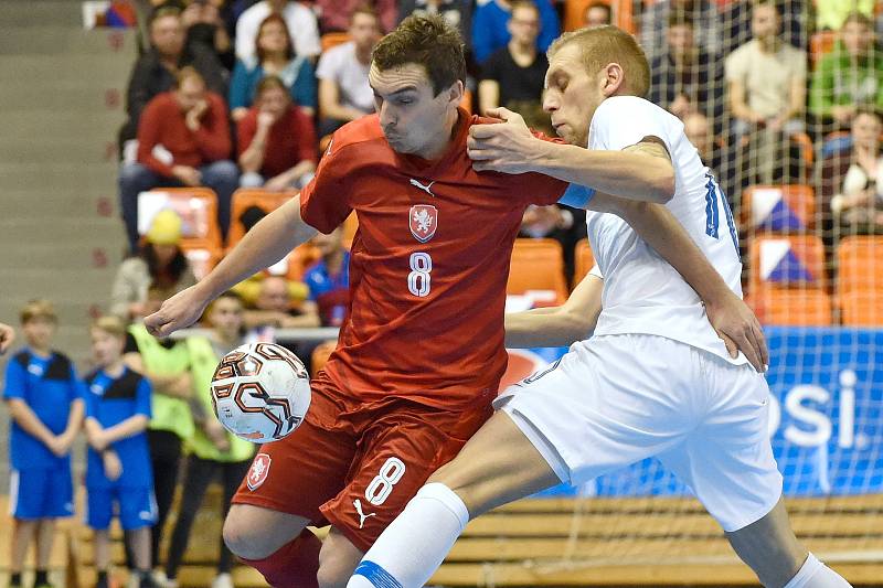 Kvalifikační turnaj na futsalové MS 2020 - ČR (červená) Slovinsko (bílá)