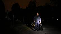 Noční hlídky Městské policie na Ústředním hřbitově v brně