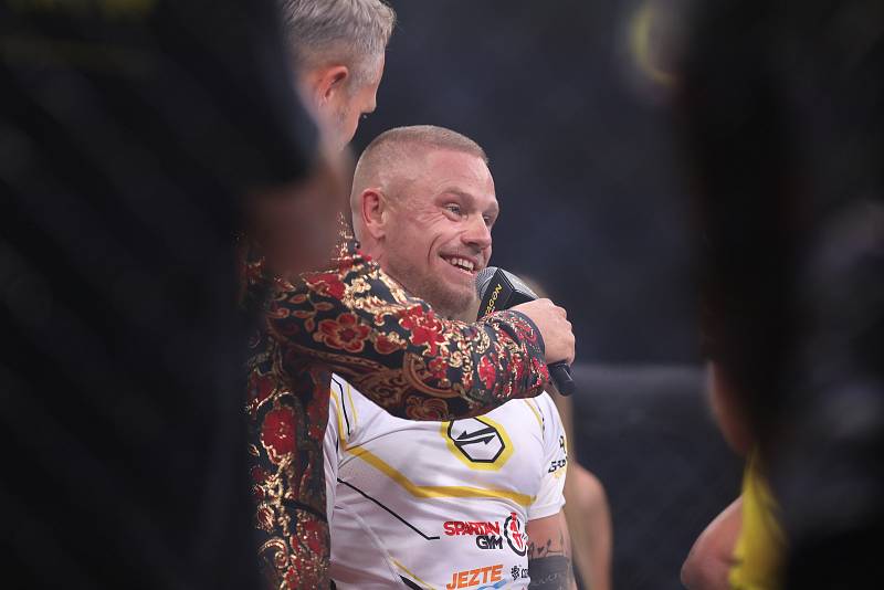 Naplněná brněnská Winning Group Arena viděla dvanáct dramatických bitev ve smíšeném bojovém umění MMA