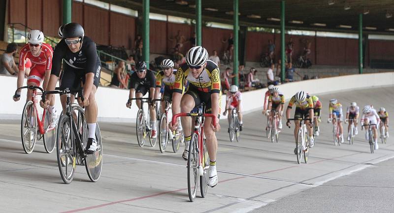 Třicátý ročník Memoriálu Vlastimila Moravce v olympijském omniu na brněnském velodromu.