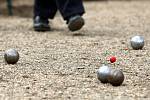 Turnaj v tradičním francouzském sportu pétanque.