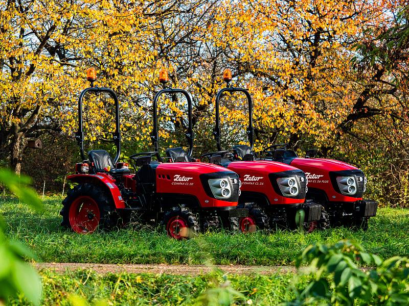 Nové traktory Zetor Compax.