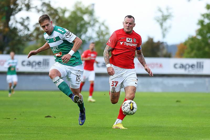 Fotbalisté Zbrojovky Brno (v červeném) prohráli v Jablonci 1:3.