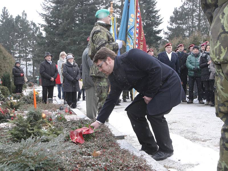 Brněnského rodáka a velitele paraskupiny Wolfram Josefa Otiska uctili ve středu odpoledne na brněnském hřbitově v Líšni.