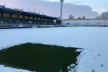 Sníh byl v Opavě proti fotbalu. Utkání se Zbrojovkou je odloženo.
