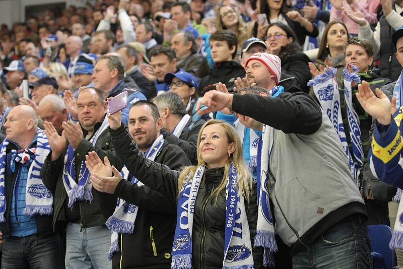 Hokejisté brněnské Komety vyřadili ve čtvrtfinále play-off extraligy rivala pražskou Spartu v pouhých čtyřech zápasech. Triumf 4:0 na zápasy dovršili Brňané v domácím prostředí po výhře 4:1.