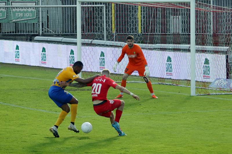 Fotbalový zápas mezi brněnskou Zbrojovkou a SFC Opava