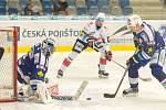 Hokejisté Chomutova porazili v úvodním zápase předkola play off extraligy Kometu Brno 2:1 v prodloužení. V 63. minutě rozhodl svou druhou brankou v utkání kanadský obránce Brett Skinner. Série hraná na tři výhry pokračuje v úterý opět na severu Čech.