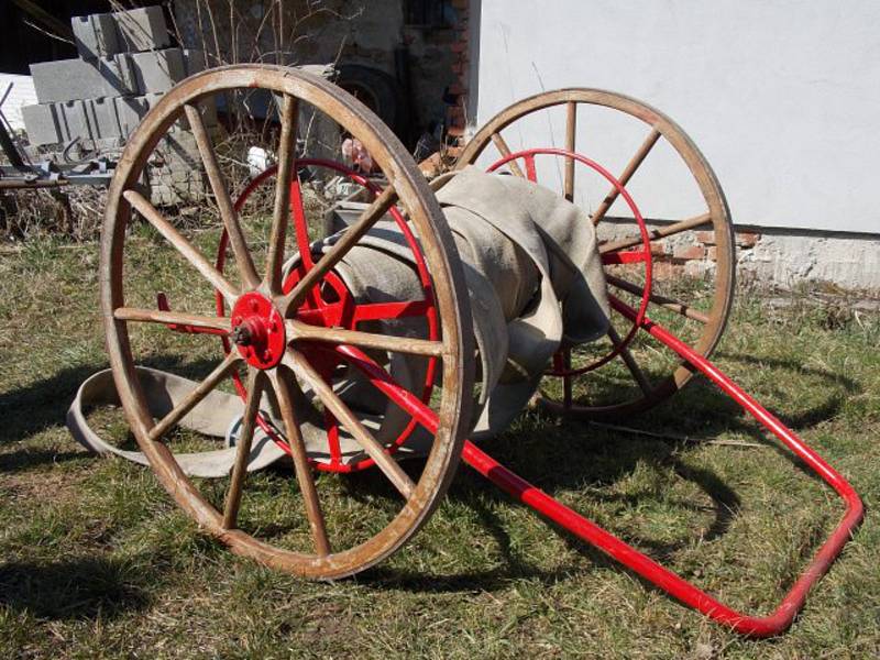 Sbor dobrovolných hasičů v Židlochovicích na Brněnsku vznikl v roce 1911. V současnosti vyjíždí jednotka sboru rožně až k padesáti  zásahům.