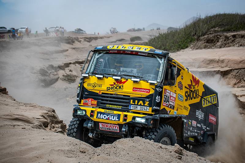 Závodníci Big Shock Racing týmu Martin Macík a Jan Brabec mají za sebou zatím nejnáročnější etapu 41. ročníku Rally Dakar. Foto: Big Shock Racing tým