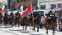 Náměstí Svobody v Brně ovládli jezdci na koních. Zahájili policejní mistrovství v jezdectví.