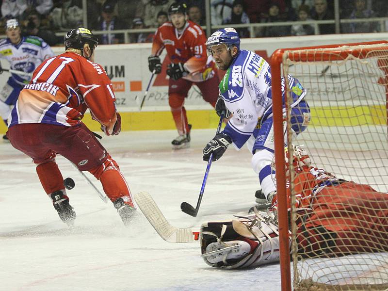 Richard Brančík - Olomouc vs Michal Černý - Kometa Brno a Štefan Žigárdy - Olomouc.