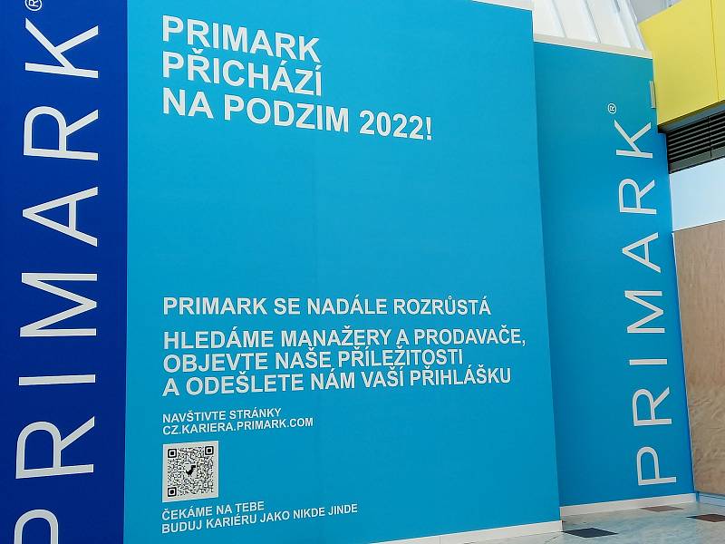 V nákupním centru Olympia v Modřicích letos otevře prodejna Primark. Bude teprve druhou v republice