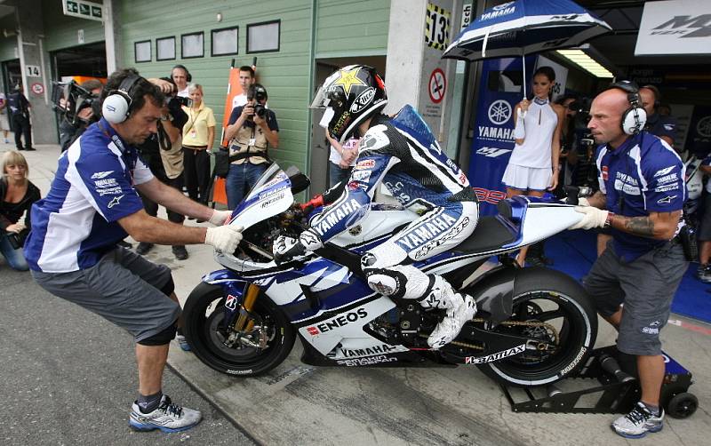 Brňan Karel Abraham i rohatecký Jakub Kornfeil odstartují v neděli do Velké ceny České republiky silničních motocyklů z třetí řady. 