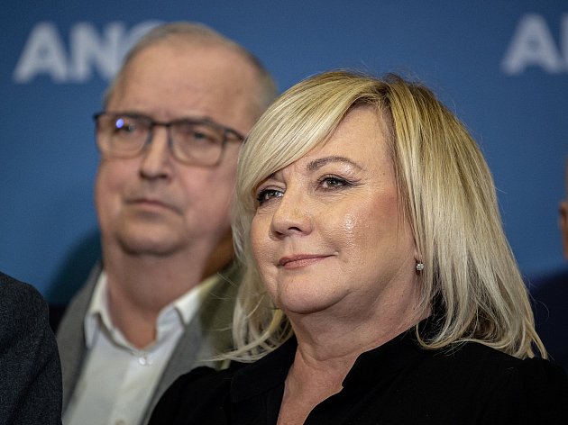 Vrátíme se k dluhopisům pro domácnosti. Budou od tisícovky, slibuje Schillerová