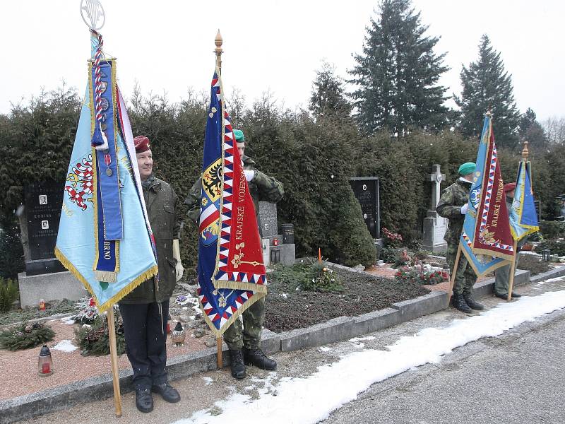 Brněnského rodáka a velitele paraskupiny Wolfram Josefa Otiska uctili ve středu odpoledne na brněnském hřbitově v Líšni.