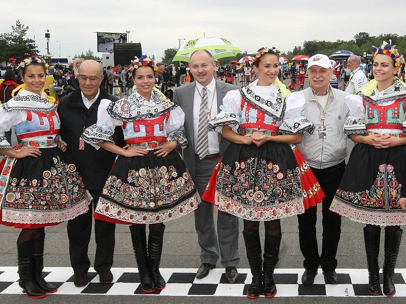 Velká cena silničních motocyklů na Masarykově okruhu v Brně (neděle).