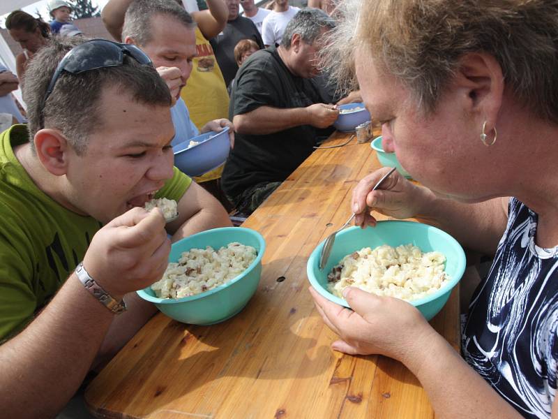 Ovčácké slavnosti spojené s výstavou ovcí a koz Ovenálie 2012 u Malhostovic.