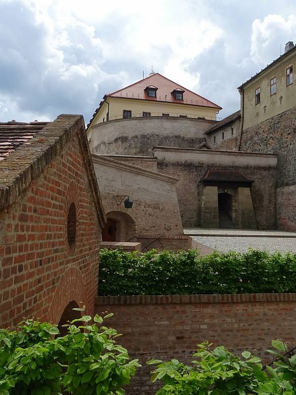 Hrad Špilberk láká k výšlapu, odměnou jsou pak výhledy na Brno.