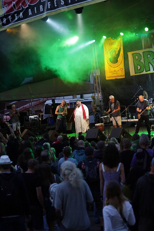 Festival TrutnOFF BrnoON bude mít nejen hudební program s padesáti kapelami s širokým žánrovým rozpětím, ale opět i hravý a mimohudební přesah. 
