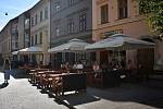 Zahrádky u restaurací v centru Brna se proměnily. Nová metodika sice začne platit až příští rok, někteří restauratéři se jí ovšem přizpůsobili už letos.