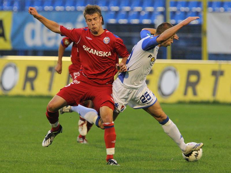 Atraktivní zápas 3. kola fotbalové ligy skončil v Ostravě remízou, která se více zamlouvala hostujícímu Brnu. Domácí byli lepší hlavně v prvním poločase, lídr tabulky zlobil zase po přestávce.