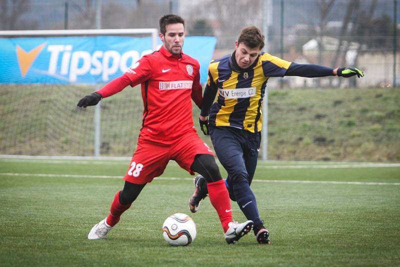 Fotbalisté brněnské Zbrojovky (v červeném) zvítězili v Tipsport lize nad Opavou 2:1.