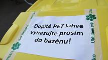 Sako Brno otevřelo v sobotu svůj areál lidem. Zaměstnanci nachystali soutěže pro děti nebo koupání v plastu.