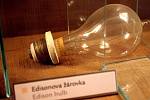 Mahenovo divadlo je prvním elektrifikovaným divadlem v Evropě. Vynálezce žárovky Thomas Alva Edison si v roce 1882 přijel do města prohlédnout osvětlení, které dělala jeho firma.