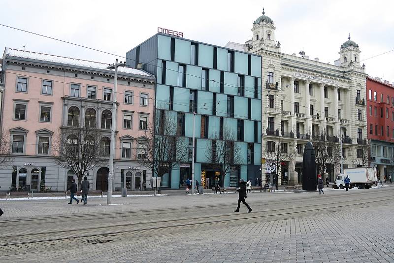 Obchodní palác Omega na náměstí Svobody v Brně stojí patnáct let.
