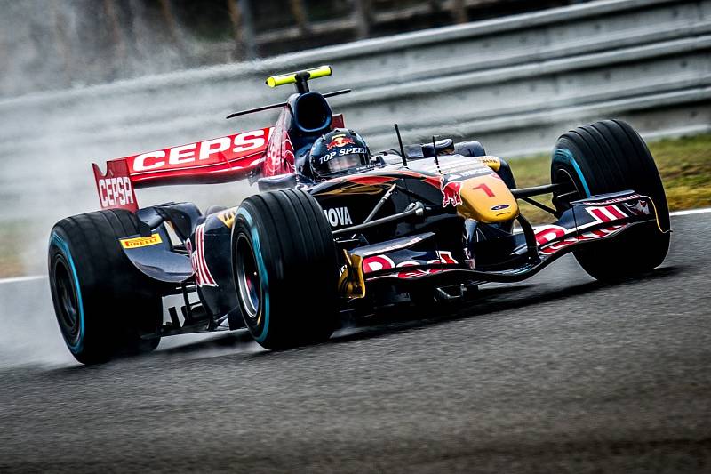 Rakouský pilot Ingo Gerstl v Brně v monopostu Toro Rosso opanoval oba závody, k vlastnímu traťovému rekordu se ani nepřiblížil.