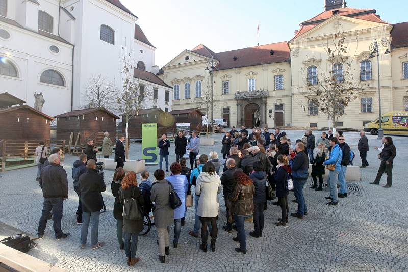 Otevřené zrekonstruované Dominikánské náměstí v Brně.