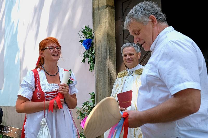 Obnovení hodů se před devíti lety ujal Kuřimský dámský klub.