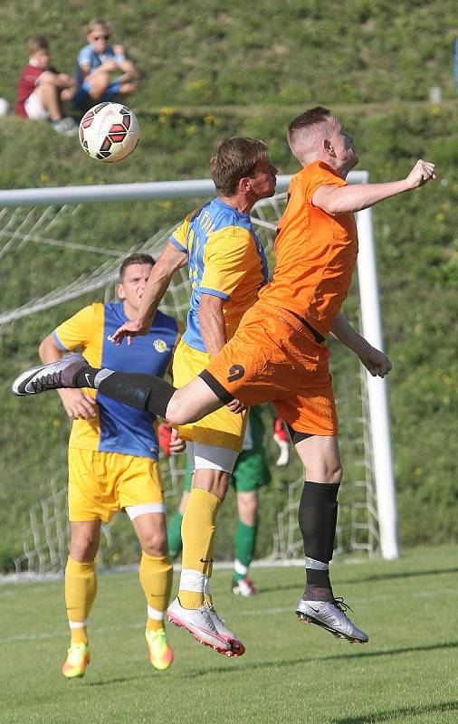 Fotbalisté Tišnova porazili 2:1 v prvním soutěžním zápase sezony dalšího postupujícího z I. A třídy Bučovice.