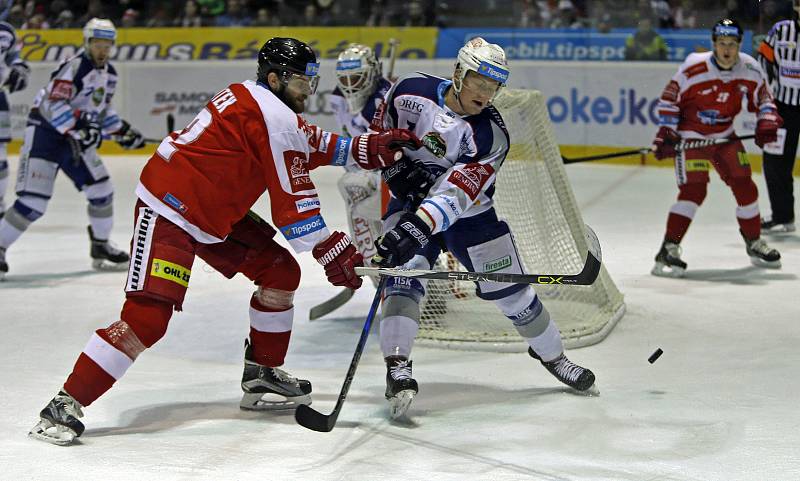 Hokejisté olomoucké Mory přivítali na domácím ledě Kometu. Porazili Brňany 3:2 po prodloužení.