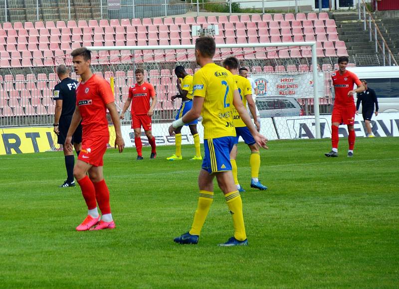 Fotbalisté Zbrojovky  v posledním přípravném utkání před opětovným zahájením druhé ligy podlehli Zlínu 0:5.